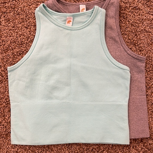 Fornia Crop Tops Set - Picture 4 of 8